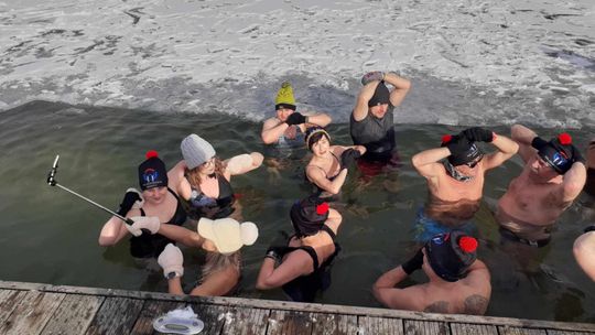 Okuninka. Włodawskim morsom też zawsze gorąco [GALERIA ZDJĘĆ]