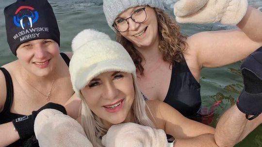 Okuninka. Włodawskim morsom też zawsze gorąco [GALERIA ZDJĘĆ]