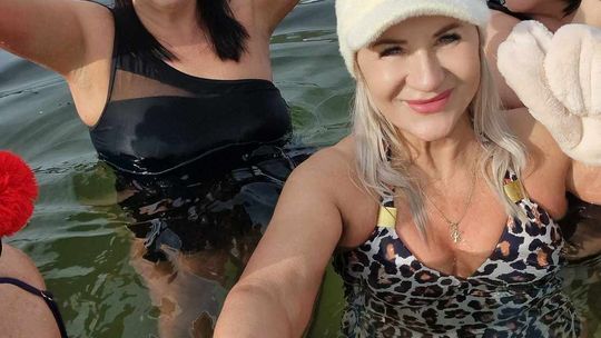 Okuninka. Włodawskim morsom też zawsze gorąco [GALERIA ZDJĘĆ]