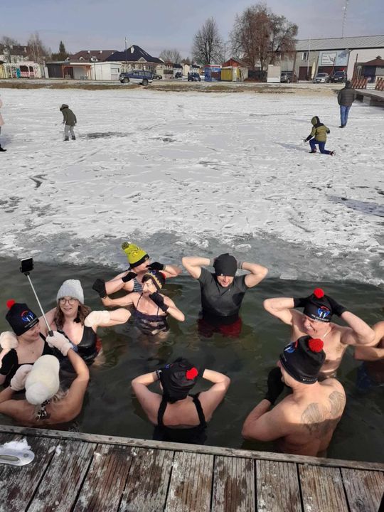 Okuninka. Włodawskim morsom też zawsze gorąco [GALERIA ZDJĘĆ]