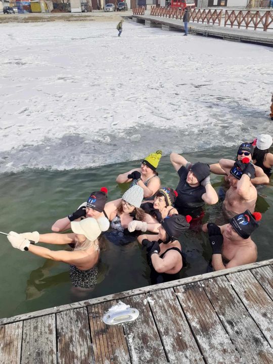 Okuninka. Włodawskim morsom też zawsze gorąco [GALERIA ZDJĘĆ]