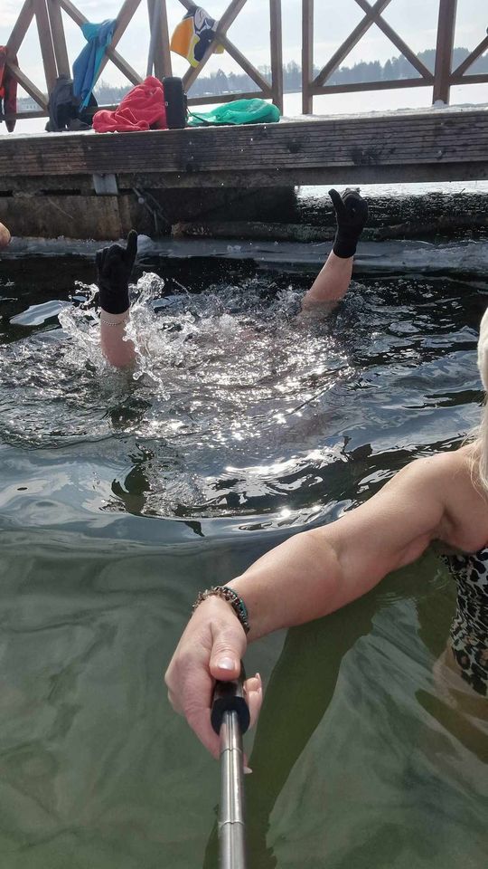 Okuninka. Włodawskim morsom też zawsze gorąco [GALERIA ZDJĘĆ]