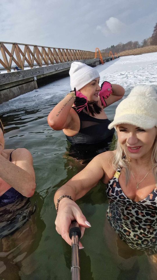 Okuninka. Włodawskim morsom też zawsze gorąco [GALERIA ZDJĘĆ]