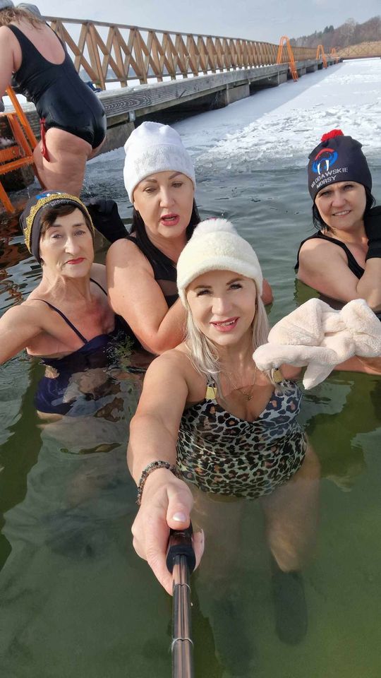 Okuninka. Włodawskim morsom też zawsze gorąco [GALERIA ZDJĘĆ]