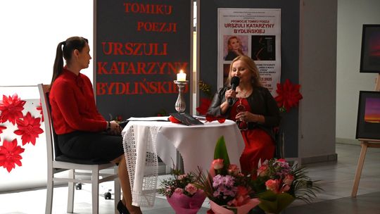 Gm. Rejowiec Fabryczny. Literacki wieczór w GOK – promocja tomiku poezji Urszuli Katarzyny Bydlińskiej [GALERIA ZDJĘĆ]