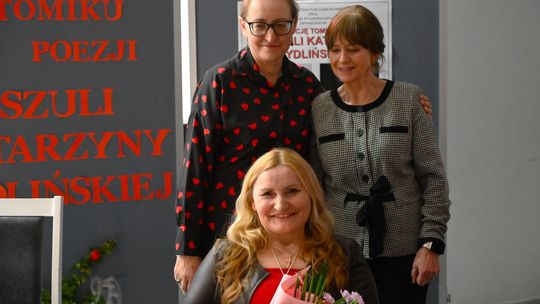 Gm. Rejowiec Fabryczny. Literacki wieczór w GOK – promocja tomiku poezji Urszuli Katarzyny Bydlińskiej [GALERIA ZDJĘĆ]