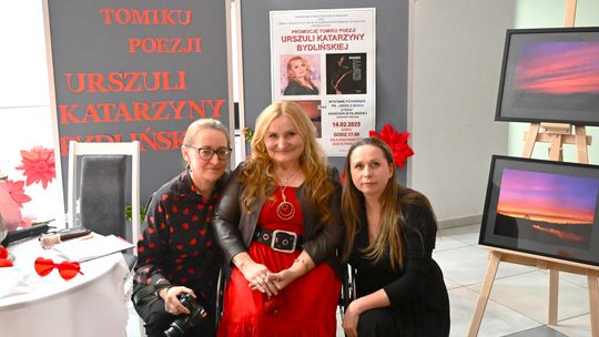 Gm. Rejowiec Fabryczny. Literacki wieczór w GOK – promocja tomiku poezji Urszuli Katarzyny Bydlińskiej [GALERIA ZDJĘĆ]