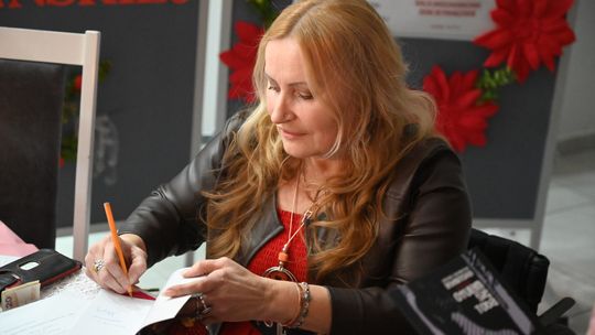 Gm. Rejowiec Fabryczny. Literacki wieczór w GOK – promocja tomiku poezji Urszuli Katarzyny Bydlińskiej [GALERIA ZDJĘĆ]