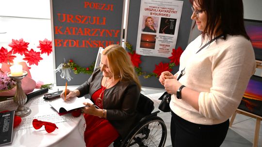 Gm. Rejowiec Fabryczny. Literacki wieczór w GOK – promocja tomiku poezji Urszuli Katarzyny Bydlińskiej [GALERIA ZDJĘĆ]
