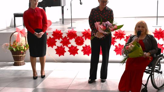 Gm. Rejowiec Fabryczny. Literacki wieczór w GOK – promocja tomiku poezji Urszuli Katarzyny Bydlińskiej [GALERIA ZDJĘĆ]