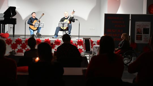 Gm. Rejowiec Fabryczny. Literacki wieczór w GOK – promocja tomiku poezji Urszuli Katarzyny Bydlińskiej [GALERIA ZDJĘĆ]