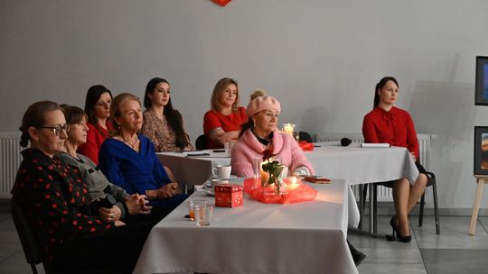Gm. Rejowiec Fabryczny. Literacki wieczór w GOK – promocja tomiku poezji Urszuli Katarzyny Bydlińskiej [GALERIA ZDJĘĆ]