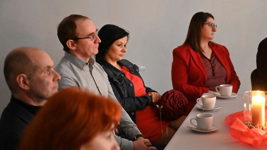 Gm. Rejowiec Fabryczny. Literacki wieczór w GOK – promocja tomiku poezji Urszuli Katarzyny Bydlińskiej [GALERIA ZDJĘĆ]