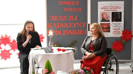 Gm. Rejowiec Fabryczny. Literacki wieczór w GOK – promocja tomiku poezji Urszuli Katarzyny Bydlińskiej [GALERIA ZDJĘĆ]