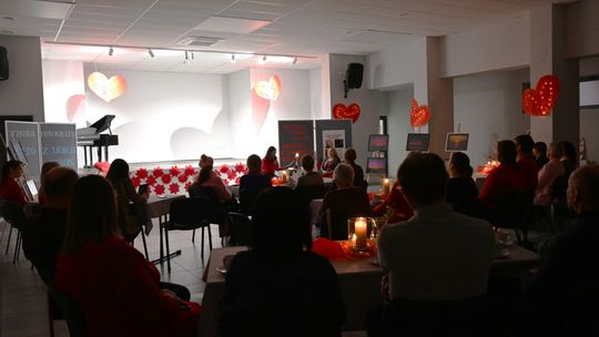 Gm. Rejowiec Fabryczny. Literacki wieczór w GOK – promocja tomiku poezji Urszuli Katarzyny Bydlińskiej [GALERIA ZDJĘĆ]