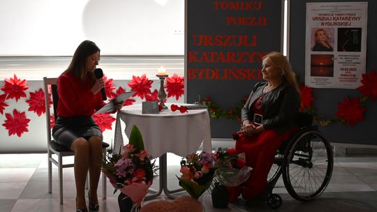 Gm. Rejowiec Fabryczny. Literacki wieczór w GOK – promocja tomiku poezji Urszuli Katarzyny Bydlińskiej [GALERIA ZDJĘĆ]