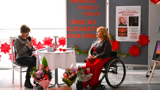 Gm. Rejowiec Fabryczny. Literacki wieczór w GOK – promocja tomiku poezji Urszuli Katarzyny Bydlińskiej [GALERIA ZDJĘĆ]