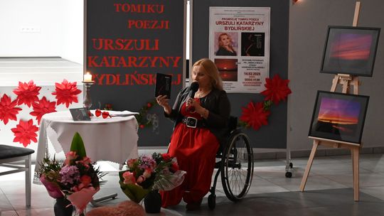 Gm. Rejowiec Fabryczny. Literacki wieczór w GOK – promocja tomiku poezji Urszuli Katarzyny Bydlińskiej [GALERIA ZDJĘĆ]