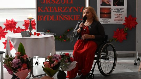 Gm. Rejowiec Fabryczny. Literacki wieczór w GOK – promocja tomiku poezji Urszuli Katarzyny Bydlińskiej [GALERIA ZDJĘĆ]