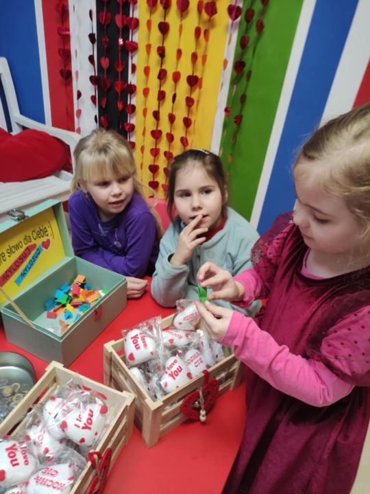 Chełm. Walentynkowy dar serca dla Szymonka od przedszkolaków [GALERIA ZDJĘĆ]