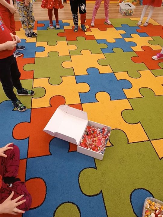 Chełm. Walentynkowy dar serca dla Szymonka od przedszkolaków [GALERIA ZDJĘĆ]