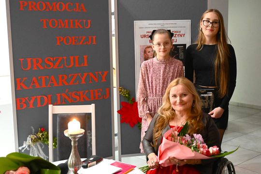 Gm. Rejowiec Fabryczny. Literacki wieczór w GOK – promocja tomiku poezji Urszuli Katarzyny Bydlińskiej [GALERIA ZDJĘĆ]
