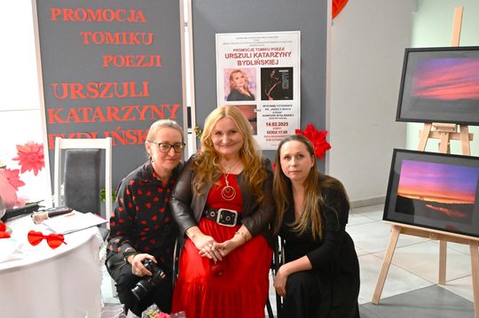 Gm. Rejowiec Fabryczny. Literacki wieczór w GOK – promocja tomiku poezji Urszuli Katarzyny Bydlińskiej [GALERIA ZDJĘĆ]