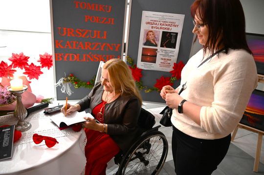 Gm. Rejowiec Fabryczny. Literacki wieczór w GOK – promocja tomiku poezji Urszuli Katarzyny Bydlińskiej [GALERIA ZDJĘĆ]