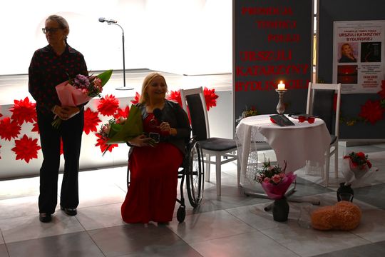 Gm. Rejowiec Fabryczny. Literacki wieczór w GOK – promocja tomiku poezji Urszuli Katarzyny Bydlińskiej [GALERIA ZDJĘĆ]