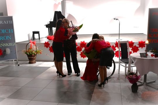 Gm. Rejowiec Fabryczny. Literacki wieczór w GOK – promocja tomiku poezji Urszuli Katarzyny Bydlińskiej [GALERIA ZDJĘĆ]