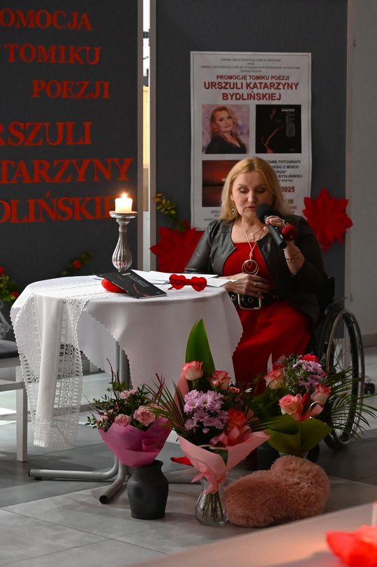Gm. Rejowiec Fabryczny. Literacki wieczór w GOK – promocja tomiku poezji Urszuli Katarzyny Bydlińskiej [GALERIA ZDJĘĆ]