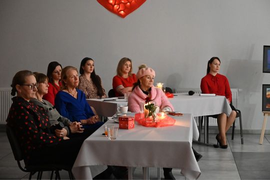 Gm. Rejowiec Fabryczny. Literacki wieczór w GOK – promocja tomiku poezji Urszuli Katarzyny Bydlińskiej [GALERIA ZDJĘĆ]