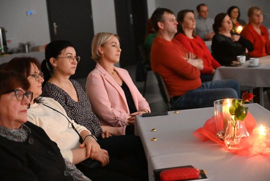 Gm. Rejowiec Fabryczny. Literacki wieczór w GOK – promocja tomiku poezji Urszuli Katarzyny Bydlińskiej [GALERIA ZDJĘĆ]