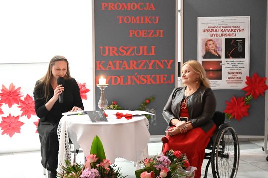 Gm. Rejowiec Fabryczny. Literacki wieczór w GOK – promocja tomiku poezji Urszuli Katarzyny Bydlińskiej [GALERIA ZDJĘĆ]