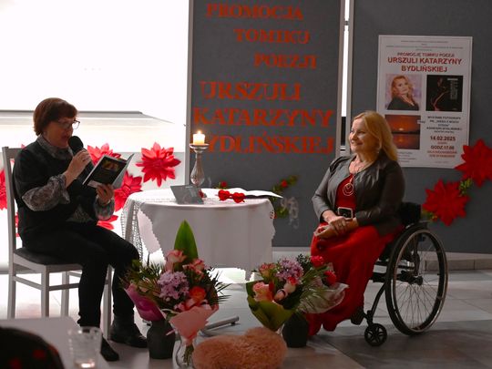 Gm. Rejowiec Fabryczny. Literacki wieczór w GOK – promocja tomiku poezji Urszuli Katarzyny Bydlińskiej [GALERIA ZDJĘĆ]