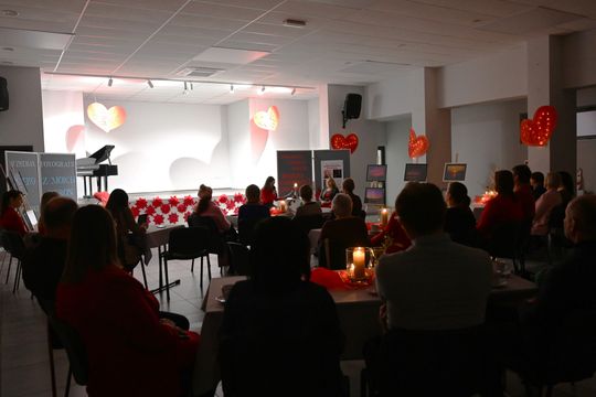 Gm. Rejowiec Fabryczny. Literacki wieczór w GOK – promocja tomiku poezji Urszuli Katarzyny Bydlińskiej [GALERIA ZDJĘĆ]