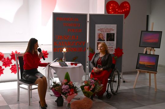 Gm. Rejowiec Fabryczny. Literacki wieczór w GOK – promocja tomiku poezji Urszuli Katarzyny Bydlińskiej [GALERIA ZDJĘĆ]