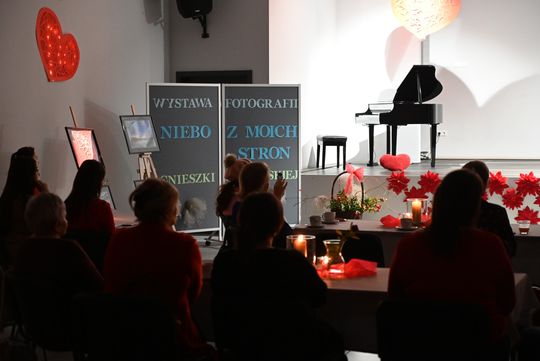 Gm. Rejowiec Fabryczny. Literacki wieczór w GOK – promocja tomiku poezji Urszuli Katarzyny Bydlińskiej [GALERIA ZDJĘĆ]