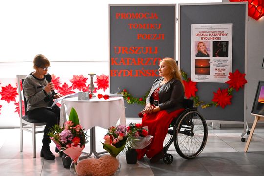 Gm. Rejowiec Fabryczny. Literacki wieczór w GOK – promocja tomiku poezji Urszuli Katarzyny Bydlińskiej [GALERIA ZDJĘĆ]