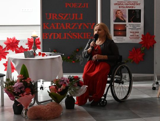 Gm. Rejowiec Fabryczny. Literacki wieczór w GOK – promocja tomiku poezji Urszuli Katarzyny Bydlińskiej [GALERIA ZDJĘĆ]