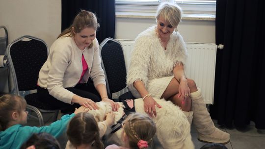 Gm. Leśniowice. Wesołe ferie w SOK. Była nawet dogoterapia [GALERIA ZDJĘĆ]