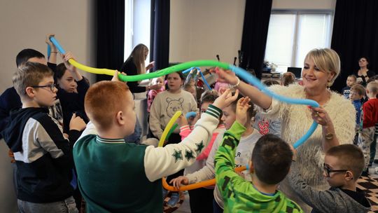 Gm. Leśniowice. Wesołe ferie w SOK. Była nawet dogoterapia [GALERIA ZDJĘĆ]