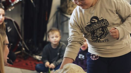 Gm. Leśniowice. Wesołe ferie w SOK. Była nawet dogoterapia [GALERIA ZDJĘĆ]