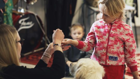 Gm. Leśniowice. Wesołe ferie w SOK. Była nawet dogoterapia [GALERIA ZDJĘĆ]