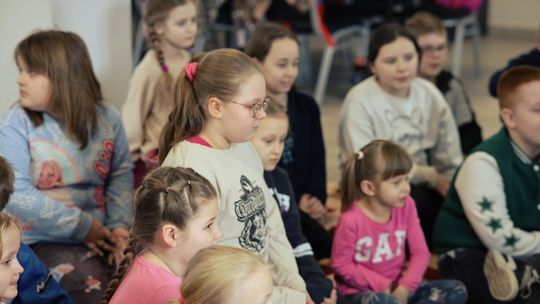 Gm. Leśniowice. Wesołe ferie w SOK. Była nawet dogoterapia [GALERIA ZDJĘĆ]