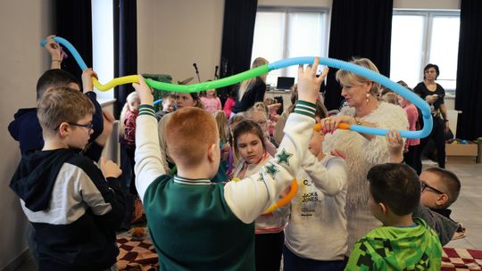 Gm. Leśniowice. Wesołe ferie w SOK. Była nawet dogoterapia [GALERIA ZDJĘĆ]