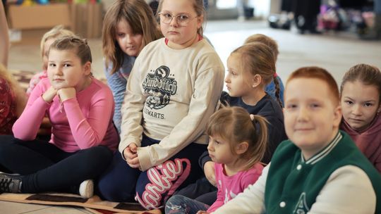 Gm. Leśniowice. Wesołe ferie w SOK. Była nawet dogoterapia [GALERIA ZDJĘĆ]