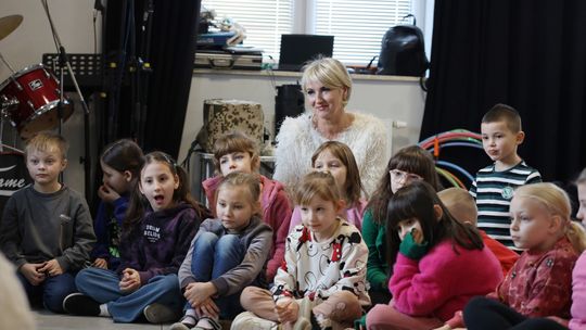 Gm. Leśniowice. Wesołe ferie w SOK. Była nawet dogoterapia [GALERIA ZDJĘĆ]