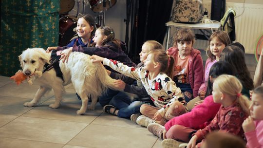 Gm. Leśniowice. Wesołe ferie w SOK. Była nawet dogoterapia [GALERIA ZDJĘĆ]