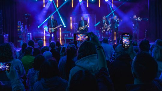 Poparzeni Kawą Trzy we Włodawskim Domu Kultury. Fantastyczny koncert! [GALERIA ZDJĘĆ]